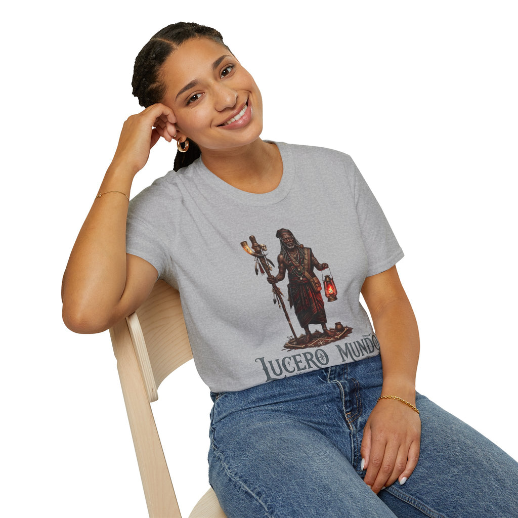 Camiseta Lucero Mundo “Guardián de la Noche” — Unisex Softstyle