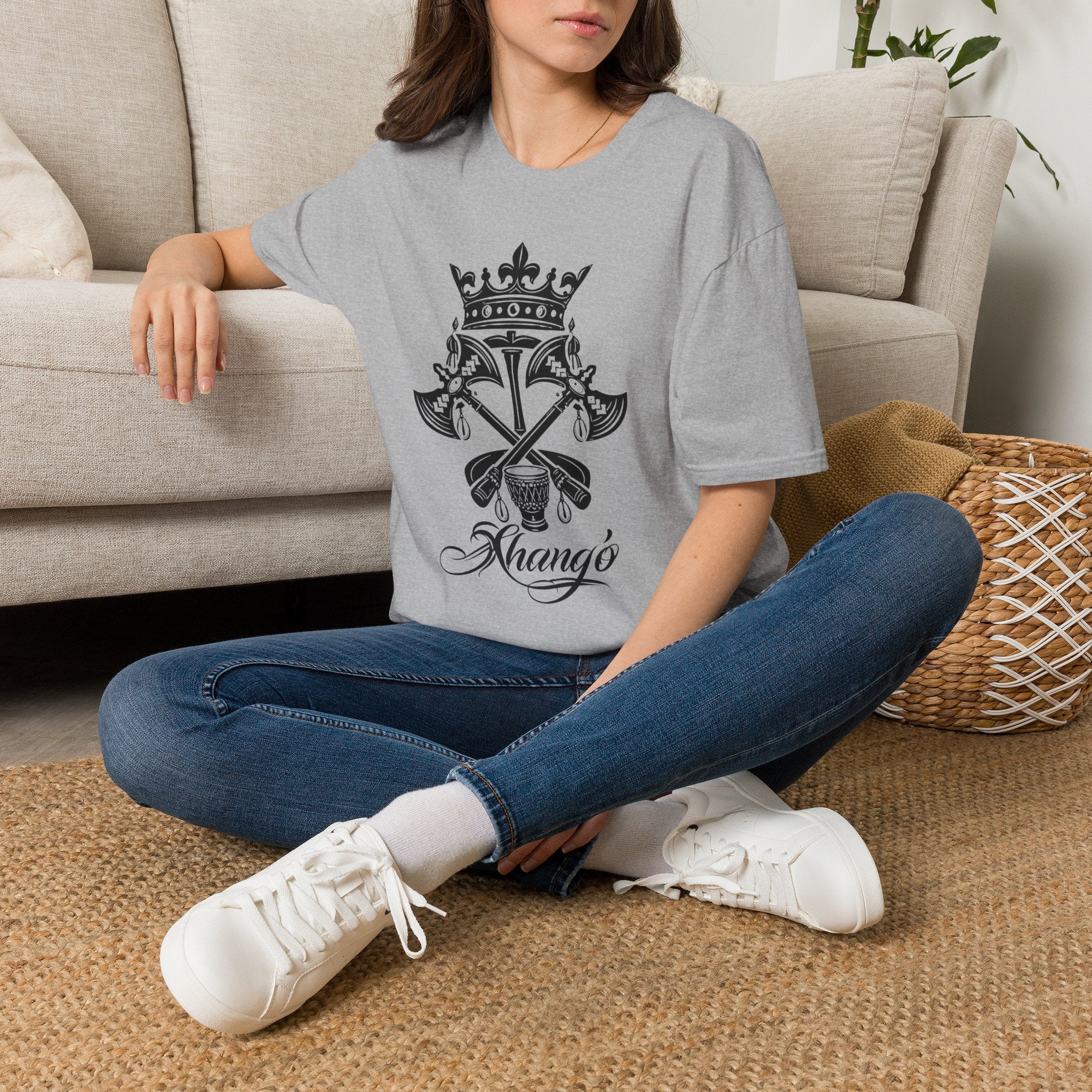 Camiseta de Changó – Emblema espiritual Yoruba del Orisha del trueno y la justicia