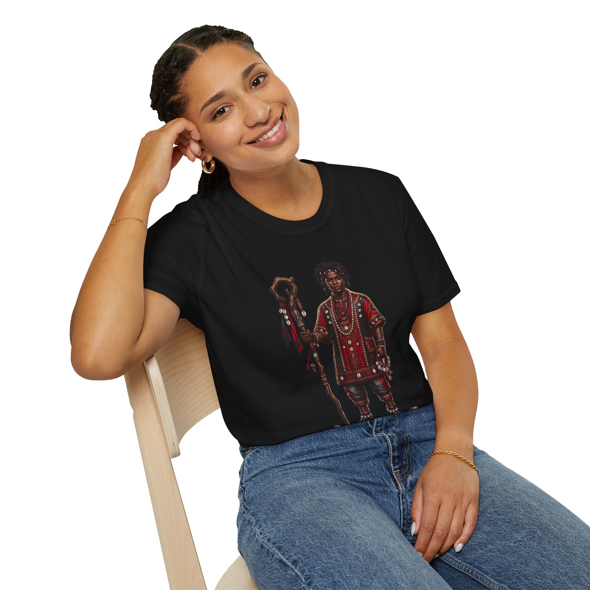 Camiseta Elegguá “Guardián de los Caminos” — Unisex Softstyle
